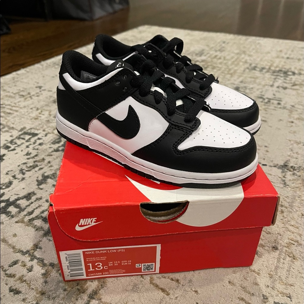 COPY - Nike Dunk Low White Black Panda